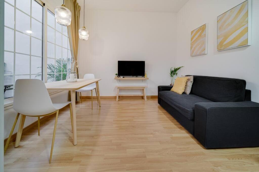 Encantador Apartamento Con Patio 马拉加 外观 照片