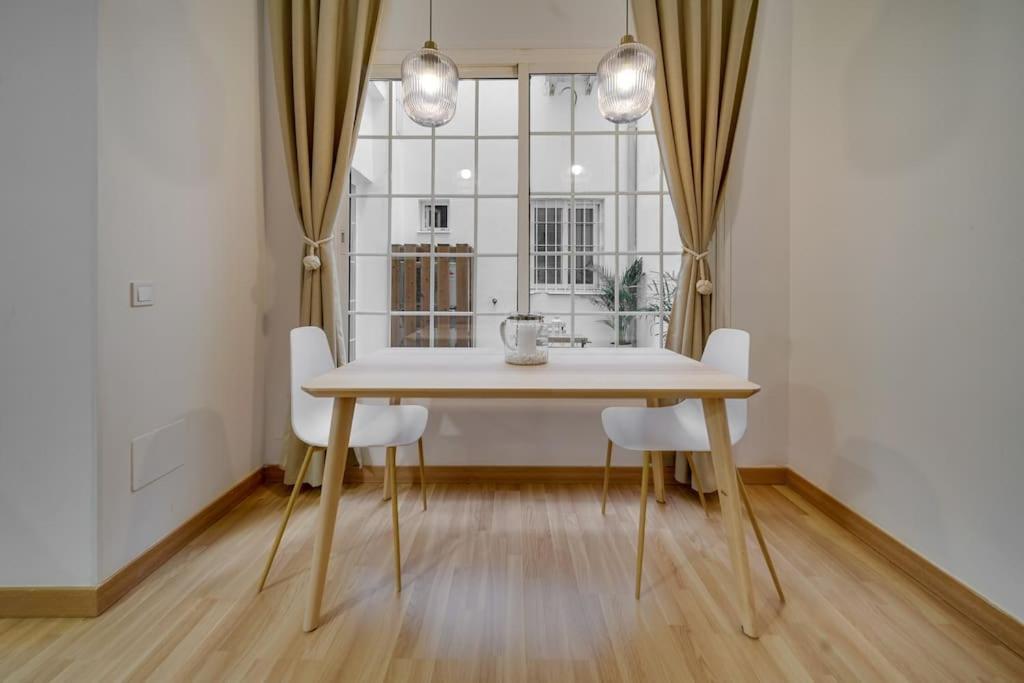Encantador Apartamento Con Patio 马拉加 外观 照片